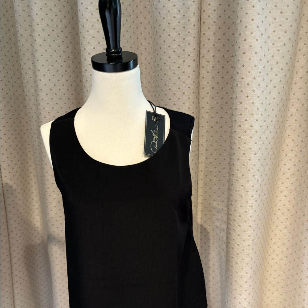 New with tags DH2 blouse